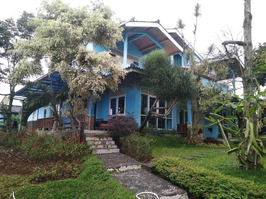 Garden Villas Cipanas Sindanglaya エクステリア 写真